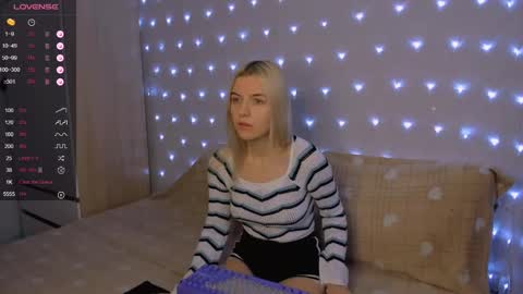 Your kitty online show from February 18, 2:49 am