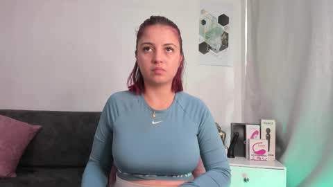 Mailyn online show from February 20, 5:59 pm