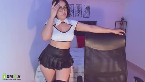 Snapshot of maite_kanes chatting on October 22, 1:42 am Maite online show from October 22, 1:42 am