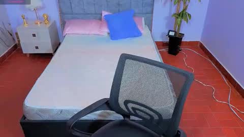 MAITE STONE1 online show from January 11, 3:34 am