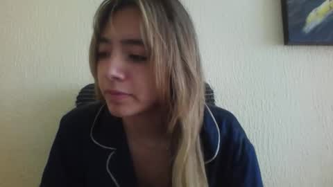 majo_gomezz online show from March 3, 3:30 pm