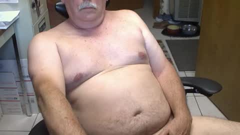 majormike34 online show from April 19, 8:55 pm