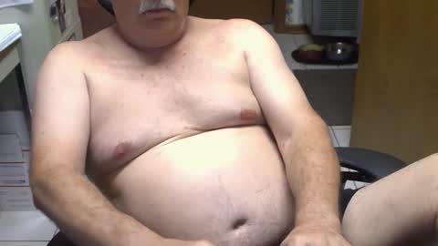 majormike34 online show from April 24, 2:02 am