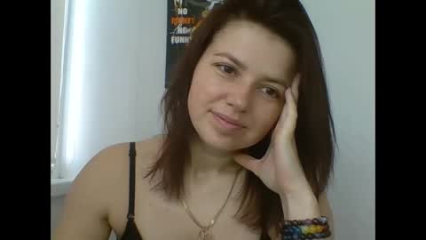 make_mesmile online show from April 11, 6:51 am