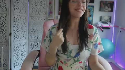 MakiyahBelle online show from June 22, 5:59 am