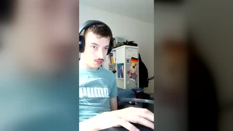 male20y online show from June 12, 4:28 pm