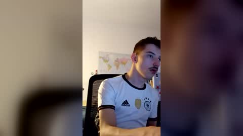 male20y online show from June 14, 10:45 pm