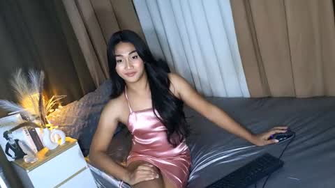 maliacollins online show from July 17, 5:26 pm