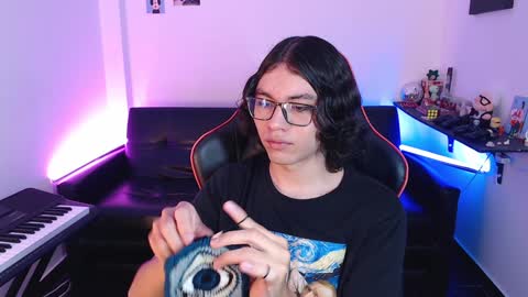 Malik  online show from February 5, 3:52 pm