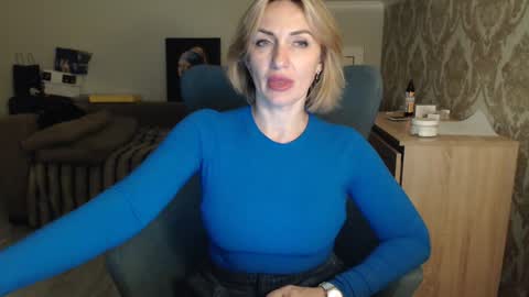 mallinia online show from April 20, 6:11 pm