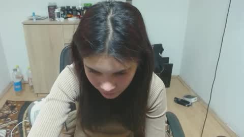 mallorymyersx online show from December 3, 8:42 pm