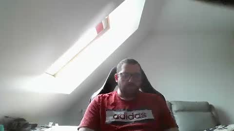 breton online show from March 8, 1:04 pm