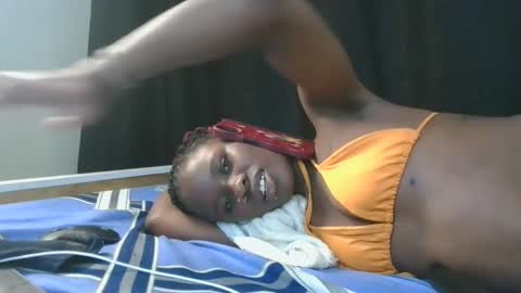 mamaa online show from April 13, 7:29 pm