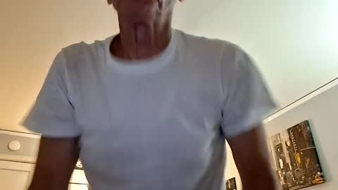 man4latinimennow online show from May 24, 4:31 am