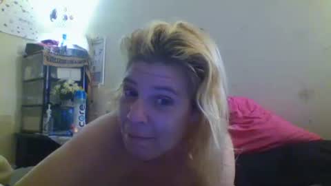 mindy22 online show from March 9, 5:55 am