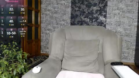 Mandy  online show from March 28, 7:04 pm