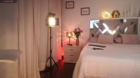 Snapshot of manelyk_10 chatting on January 13, 3:15 pm online show from January 13, 3:15 pm