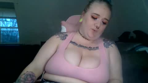 ManicPixiePop online show from November 25, 9:46 pm