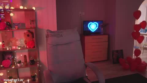 Amelie online show from March 4, 10:49 pm