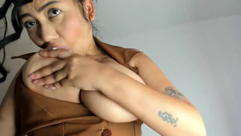 MANUELA online show from November 8, 3:48 pm