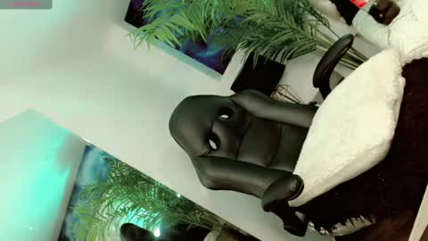 Manuela Kingsley online show from March 9, 11:36 am