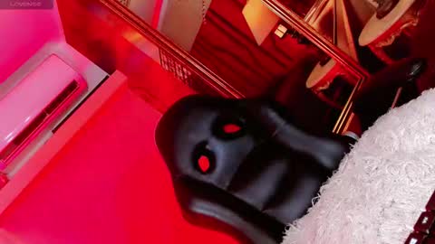 Manuela Kingsley online show from December 16, 12:44 pm