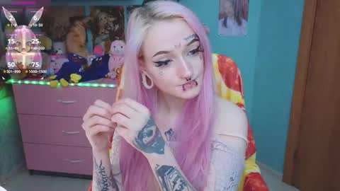 Snapshot of manuela_unicorn chatting on October 5, 8:49 pm Manuela online show from October 5, 8:49 pm