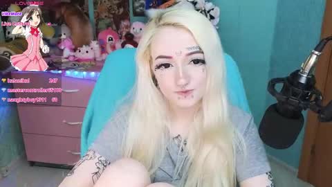 Snapshot of manuela_unicorn chatting on March 9, 11:25 pm Manuela online show from March 9, 11:25 pm