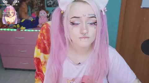 Snapshot of manuela_unicorn chatting on October 18, 4:38 am Manuela online show from October 18, 4:38 am