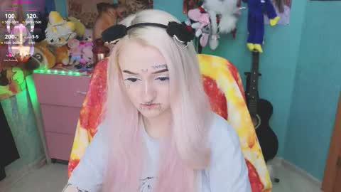 Manuela online show from November 6, 8:23 pm