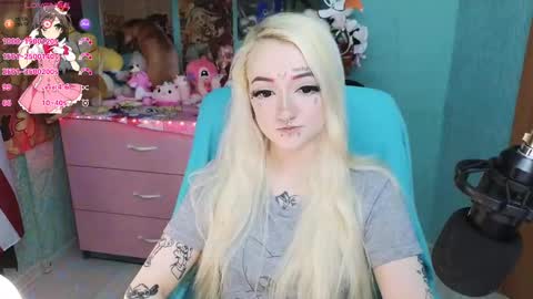 Snapshot of manuela_unicorn chatting on March 9, 8:21 pm Manuela online show from March 9, 8:21 pm