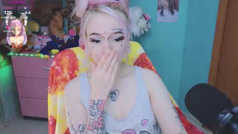 Snapshot of manuela_unicorn chatting on October 11, 9:40 pm Manuela online show from October 11, 9:40 pm