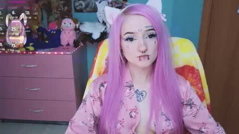 Snapshot of manuela_unicorn chatting on September 15, 3:13 pm Manuela online show from September 15, 3:13 pm