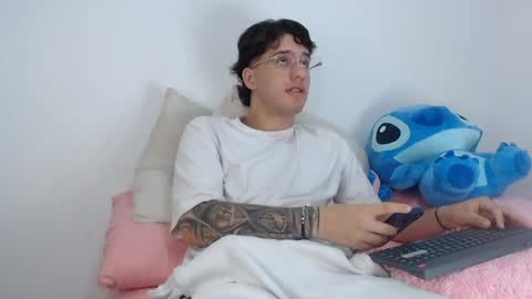 Manuel online show from May 31, 4:44 am