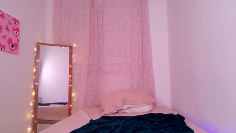     online show from December 20, 11:28 am