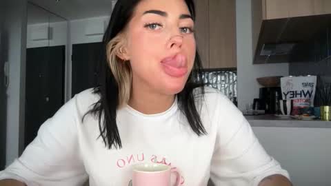 Marakuia online show from November 17, 11:57 am