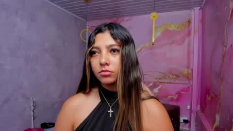 maraluna__ online show from July 6, 1:08 pm