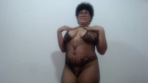 Mara Silk online show from October 2, 2:05 pm