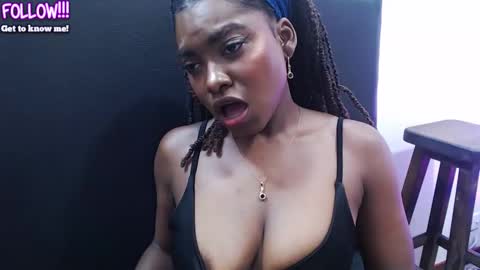 Snapshot of marcelagreyy chatting on September 18, 12:25 am MARCELA online show from September 18, 12:25 am