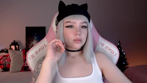 Lady Marceline online show from December 2, 3:10 pm