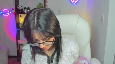 Marceline online show from December 11, 2:33 pm