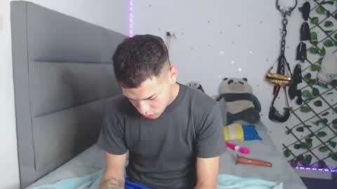 Snapshot of marcelo_m1lk chatting on October 22, 6:05 am marcelo_m1lk online show from October 22, 6:05 am