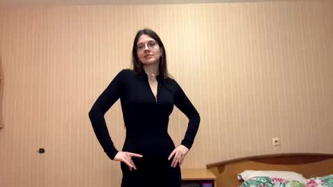 Amily online show from February 27, 4:32 pm