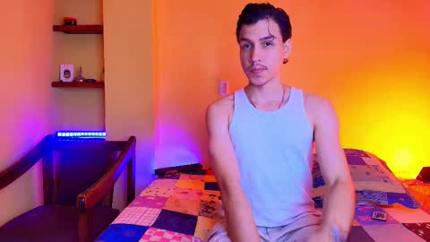 Snapshot of marcus_hanks chatting on October 3, 5:27 am Marcus Hanks online show from October 3, 5:27 am