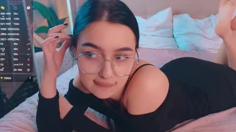 margarettparker online show from April 17, 6:16 am