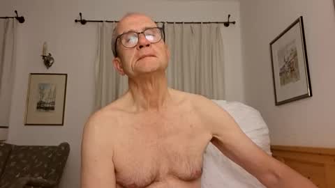 marginalie online show from October 18, 8:02 pm