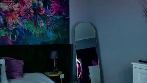 margodoly online show from June 24, 7:59 am