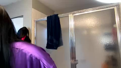 Mari Bee online show from March 17, 10:37 pm