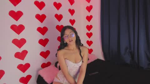 Snapshot of mari_mar69 chatting on February 13, 8:38 am mari_mar69 online show from February 13, 8:38 am