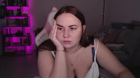 mari moore online show from December 17, 8:32 am